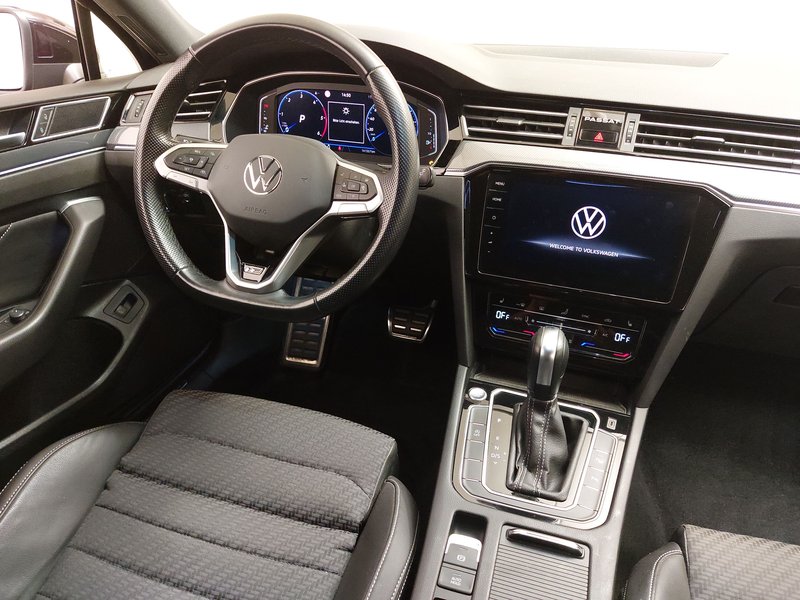 Volkswagen Passat Variant 2.0 TDI 4MOTION automatik R-Line • koža • ACC — 18