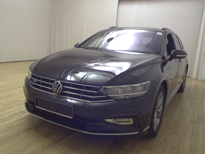Volkswagen Passat Variant 2.0 TDI 4MOTION automatik R-Line • koža • ACC — 2