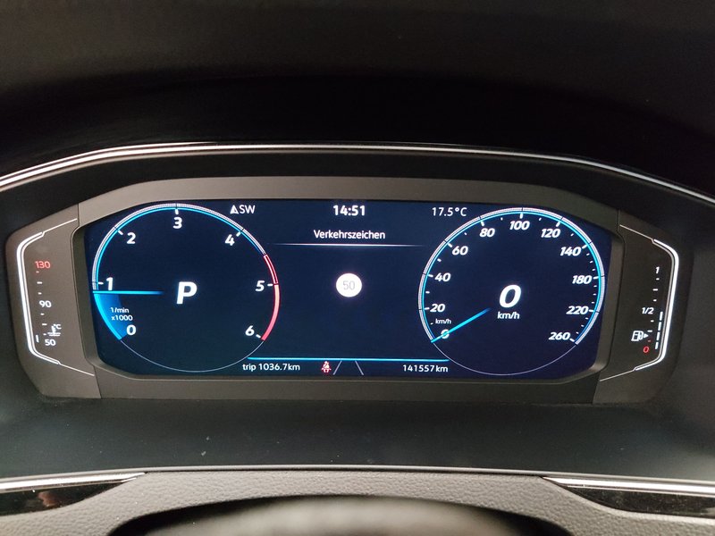Volkswagen Passat Variant 2.0 TDI 4MOTION automatik R-Line • koža • ACC — 22