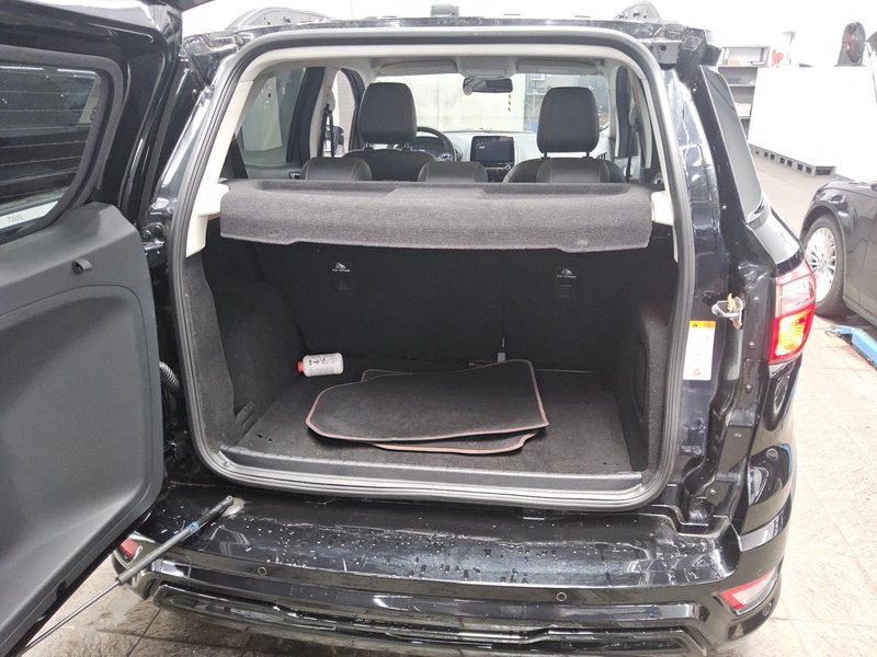 Ford EcoSport 1.0 EcoBoost ST-Line • LED — 11
