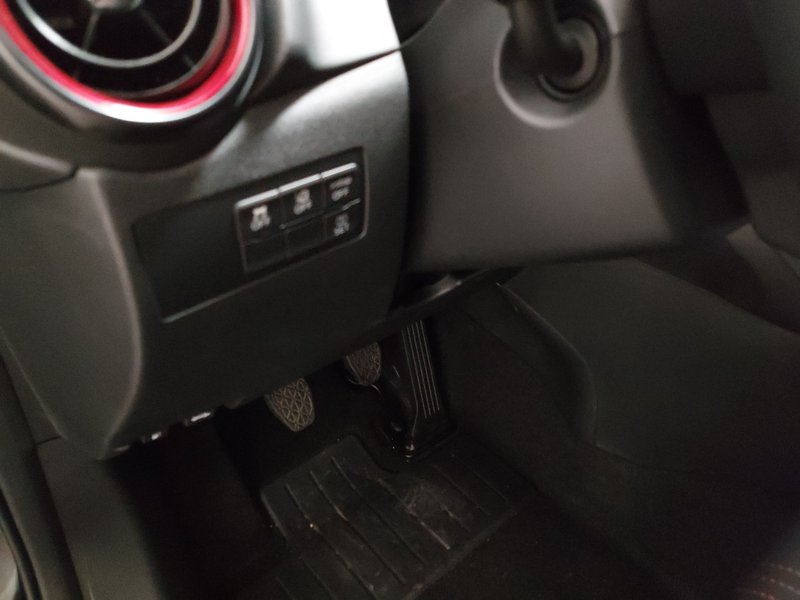 Mazda 2 SKYACTIV-G Hybrid Homura • LED — 7