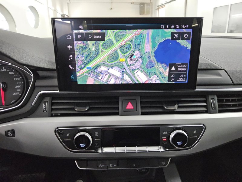 Audi A4 Avant 35 TDI automatik • koža • Full LED — 7
