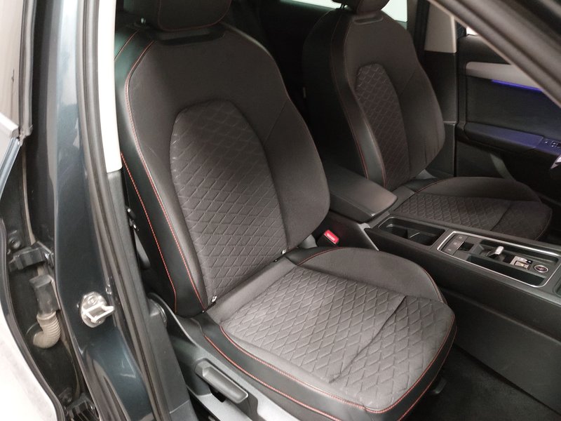 SEAT Leon Sportstourer 2.0 TDI FR-Line automatik • ACC • kuka za vuču — 10