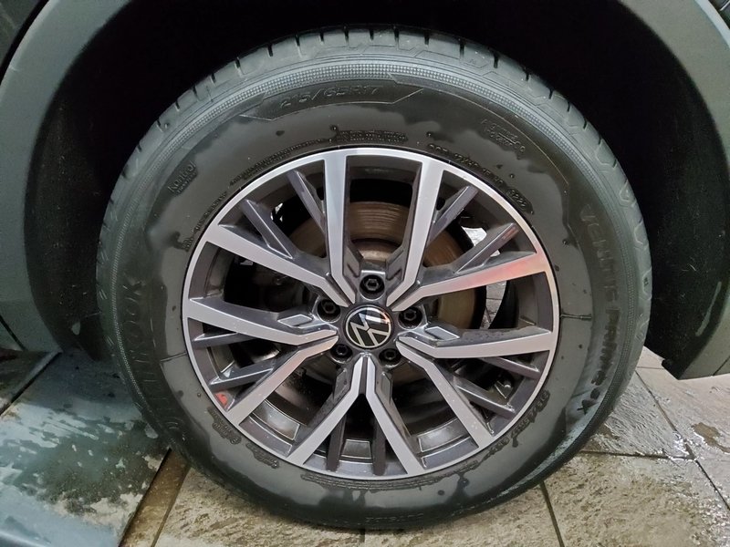 Volkswagen Tiguan 2.0 TDI automatik • masaža • digitalni instrumenti — 11