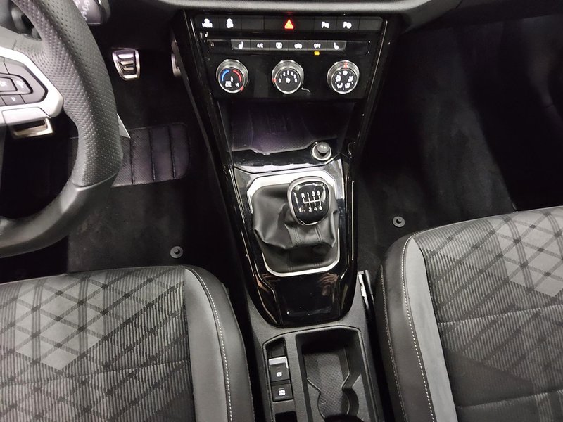 Volkswagen T-Roc 1.0 TSI R-Line • ACC • LED — 6
