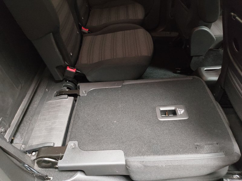 Opel Combo Life 1.5 D Edition • Tempomat • Senzori za parkiranje straga — 11