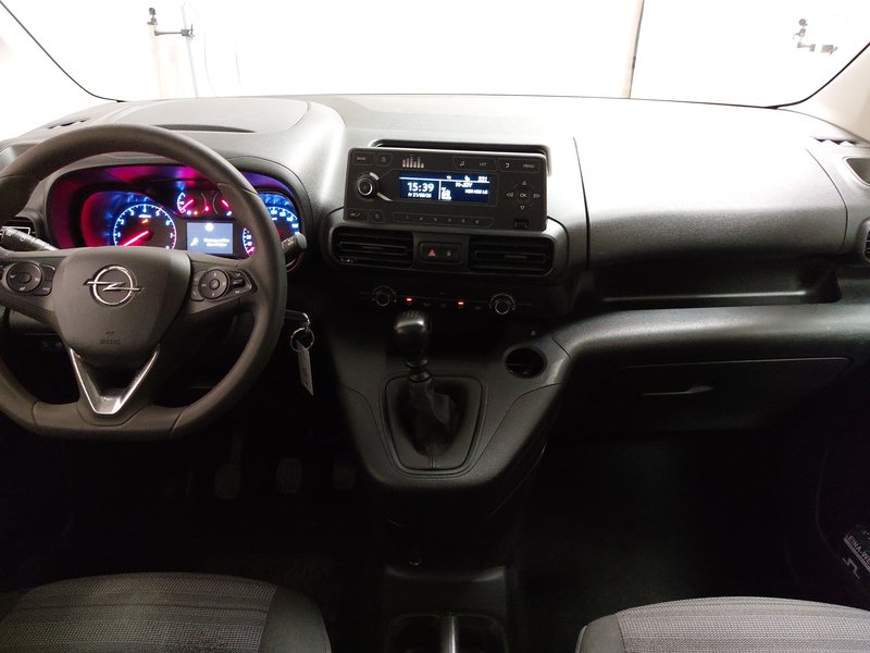 Opel Combo Life 1.5 D Edition • Tempomat • Senzori za parkiranje straga — 18