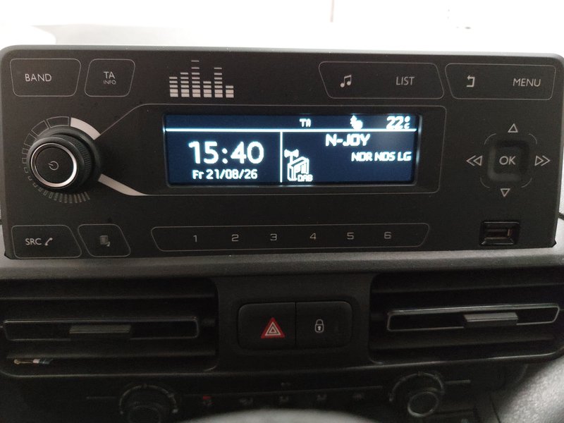 Opel Combo Life 1.5 D Edition • Tempomat • Senzori za parkiranje straga — 19