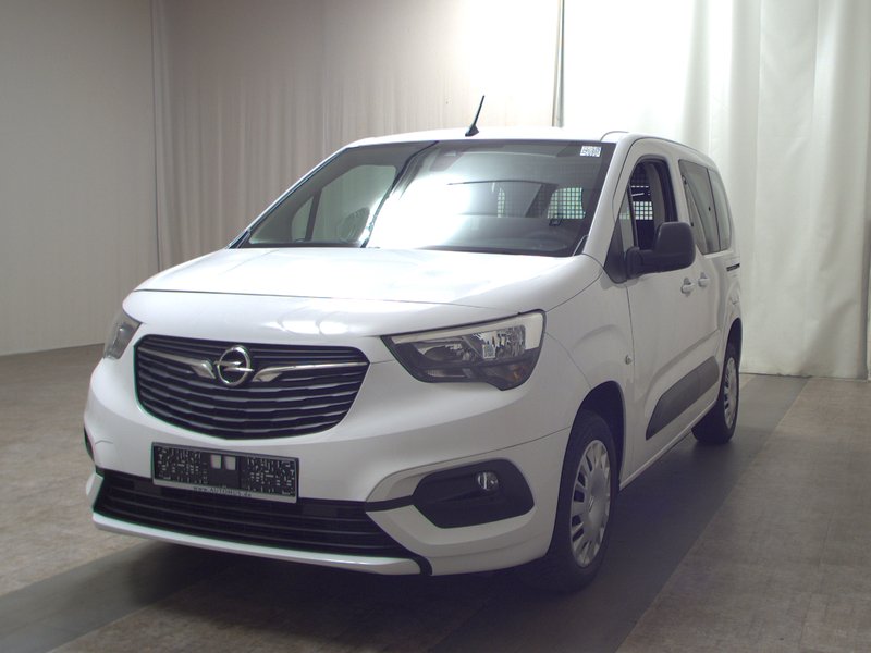 Opel Combo Life 1.5 D Edition • Tempomat • Senzori za parkiranje straga — 2