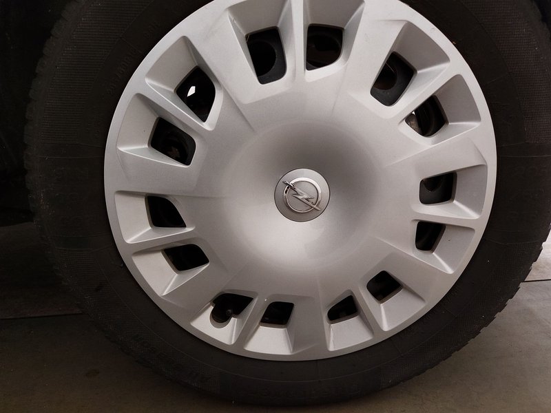 Opel Combo Life 1.5 D Edition • Tempomat • Senzori za parkiranje straga — 8