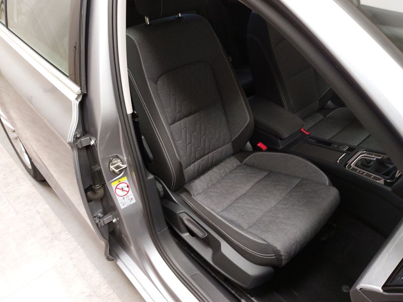 Volkswagen Passat Variant 1.5 TSI automatik • AHK • digitalni instrumenti — 12