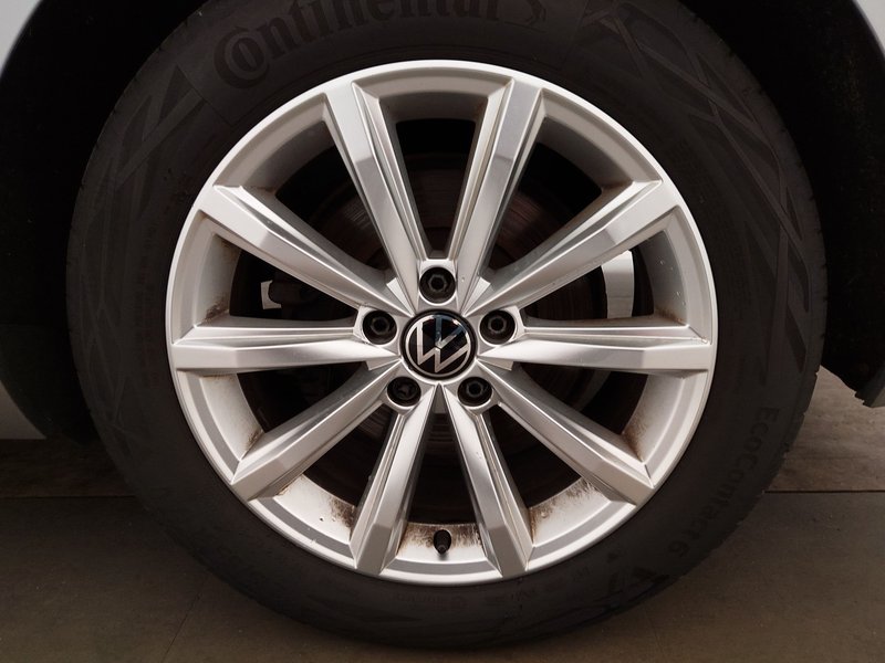 Volkswagen Passat Variant 1.5 TSI automatik • AHK • digitalni instrumenti — 14