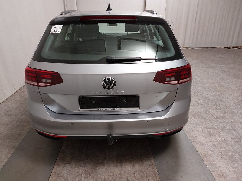 Volkswagen Passat Variant 1.5 TSI automatik • AHK • digitalni instrumenti — 16
