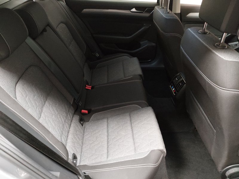 Volkswagen Passat Variant 1.5 TSI automatik • AHK • digitalni instrumenti — 22