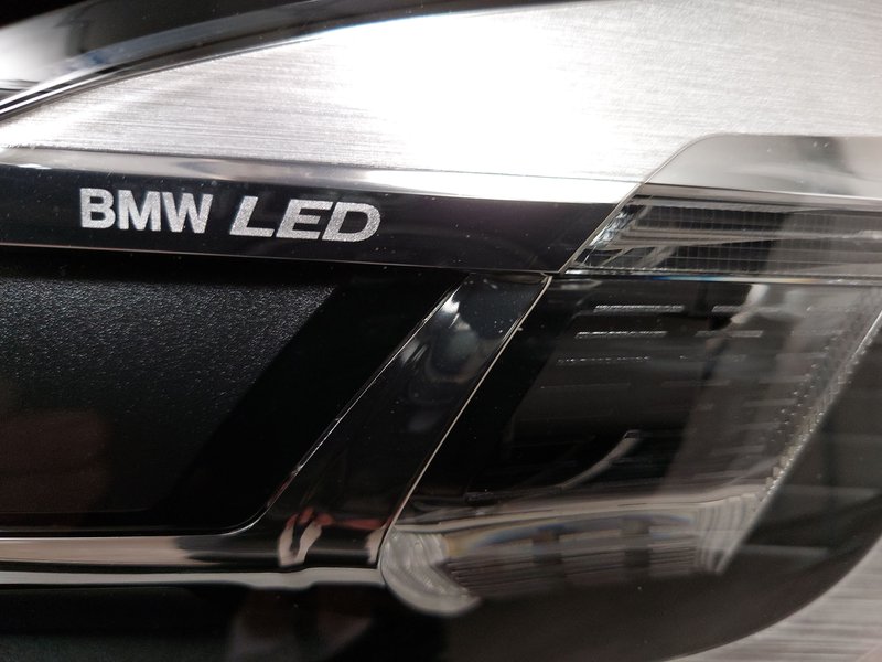 BMW 118i Luxury Line • električna peta vrata • Full LED — 16