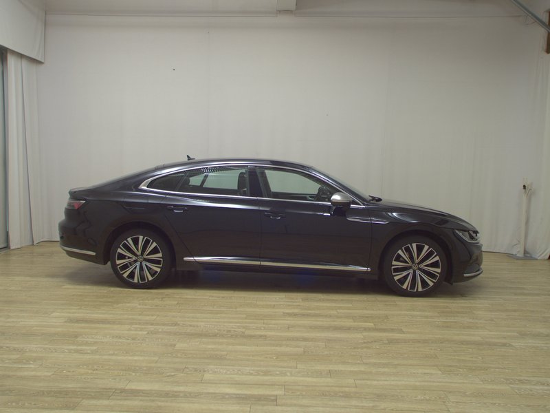 Volkswagen Arteon 2.0 TDI automatik Elegance • ACC • Full LED