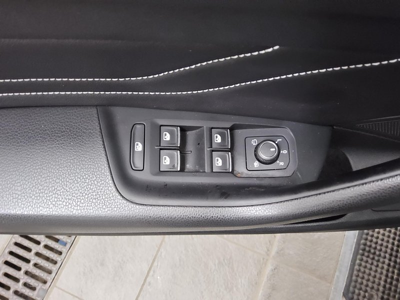 Volkswagen Arteon 2.0 TDI automatik Elegance • ACC • Full LED — 10