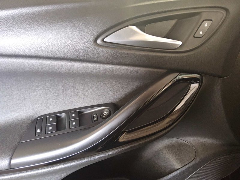 Opel Astra ST 1.5 D Elegance • LED • navigacija — 9