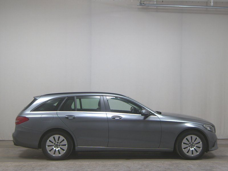 Mercedes-Benz C 220 d automatik • Full LED • AHK