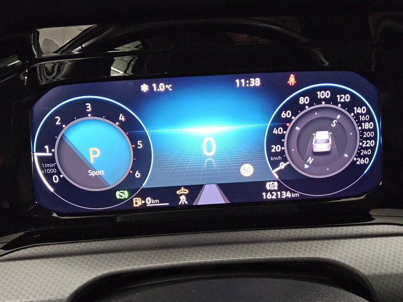 Volkswagen Golf 8 Alltrack 2.0 TDI 4MOTION automatik • ACC • AHK — 8