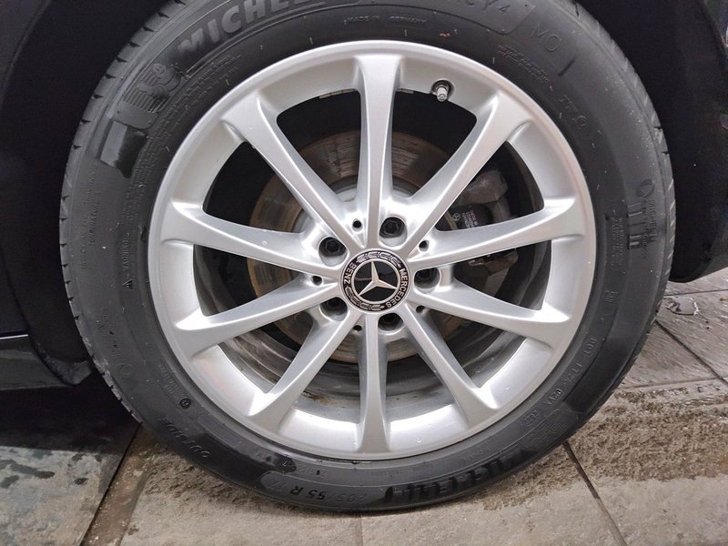 Mercedes-Benz CLA 200 d Shooting Brake Progressive automatik • Full LED — 11
