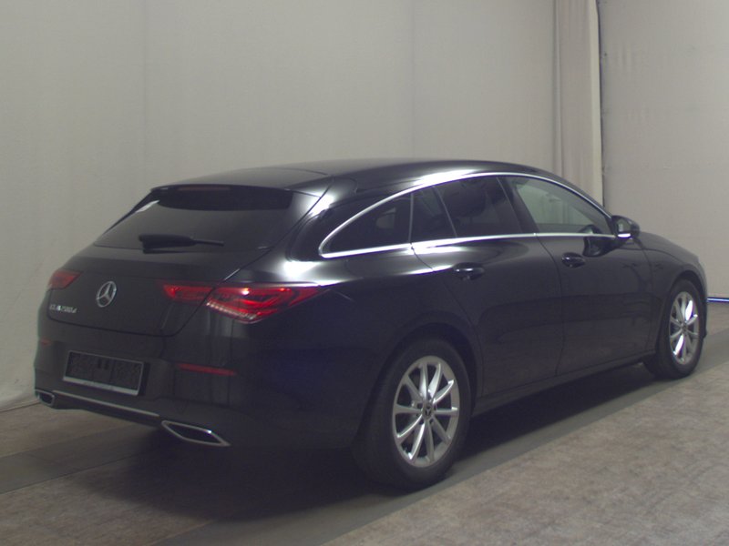 Mercedes-Benz CLA 200 d Shooting Brake Progressive automatik • Full LED — 4