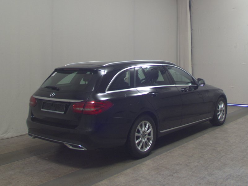 Mercedes-Benz C 200 d karavan automatik Avantgarde • Full LED — 4