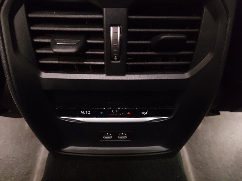 BMW 320d Touring automatik • ACC • AHK — 16