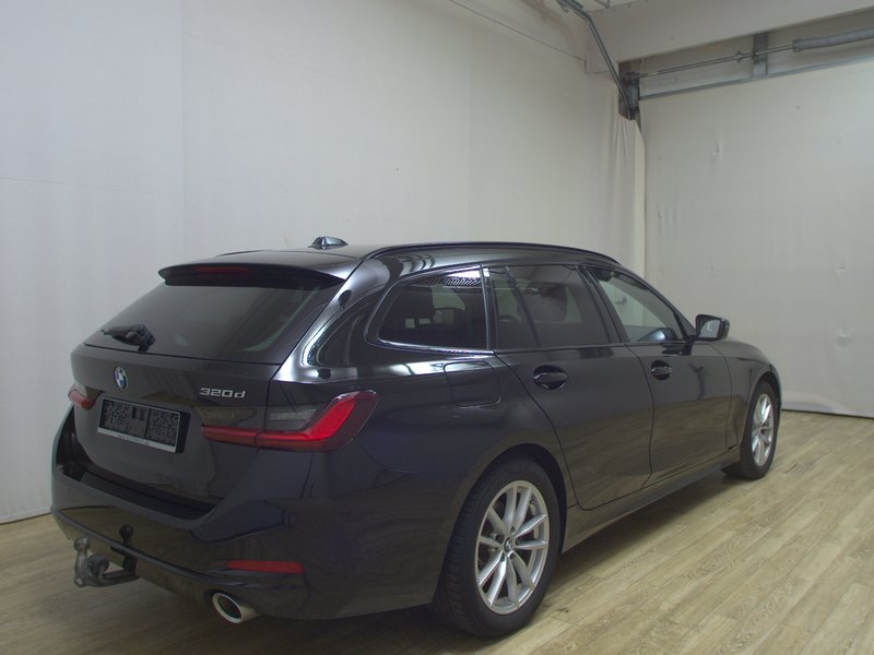 BMW 320d Touring automatik • ACC • AHK — 4