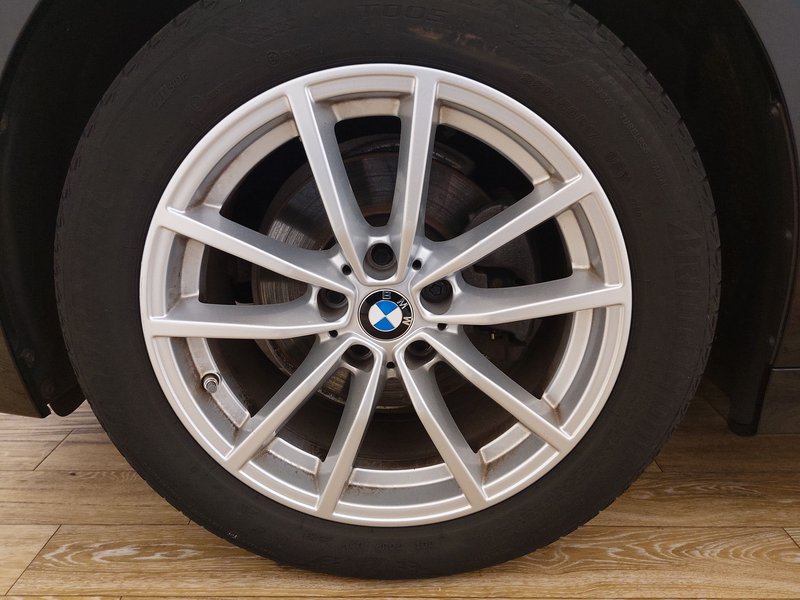 BMW 320d Touring automatik • ACC • AHK — 8