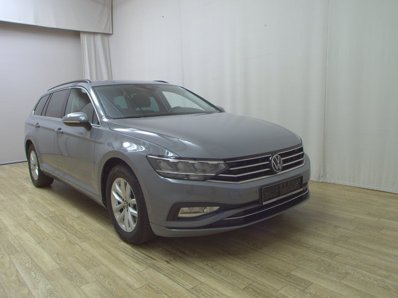 Volkswagen Passat Variant 2.0 TDI automatik Business • ACC • Full LED — 3