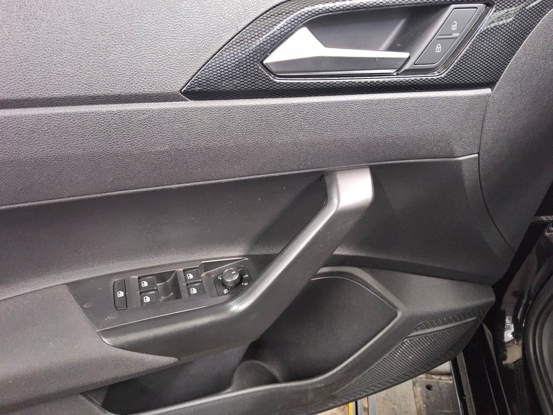 Volkswagen Polo 1.0 TSI Life • Full LED • navigacija — 10