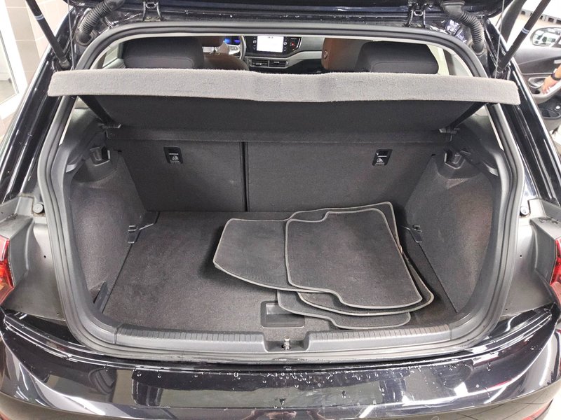 Volkswagen Polo 1.0 TSI Life • Full LED • navigacija — 12