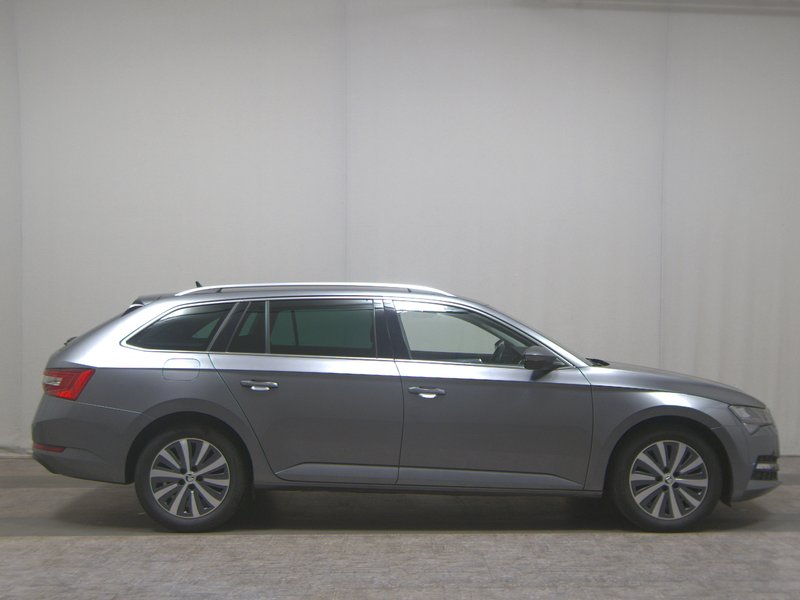 Škoda Superb Kombi 2.0 TDI automatik Ambition • ACC • električna peta vrata