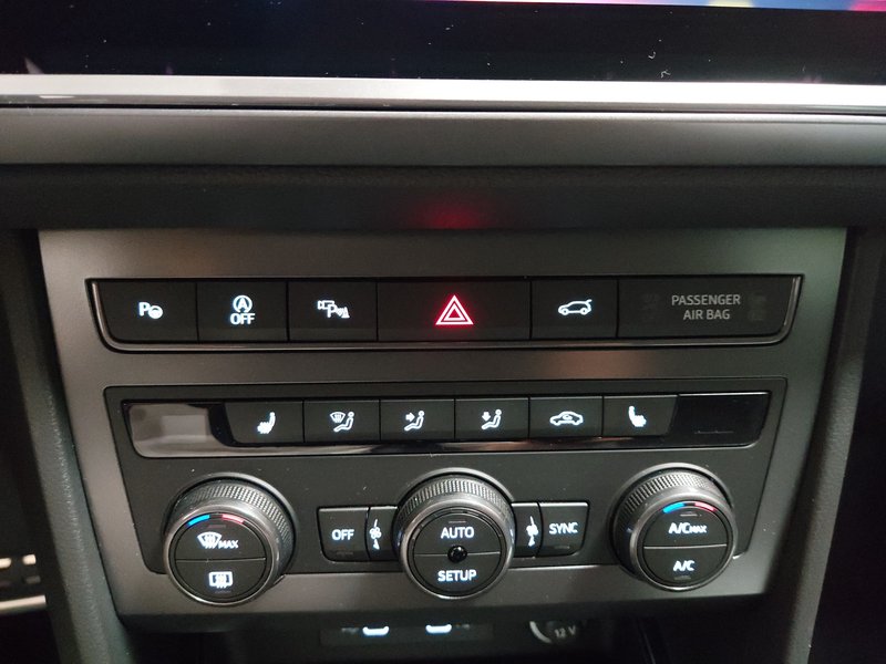 CUPRA Ateca 2.0 TSI 4Drive automatik • ACC • kuka — 15