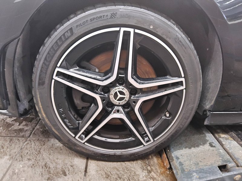 Mercedes-Benz CLA 250 e Shooting Brake automatik AMG Line • panorama • LED — 11