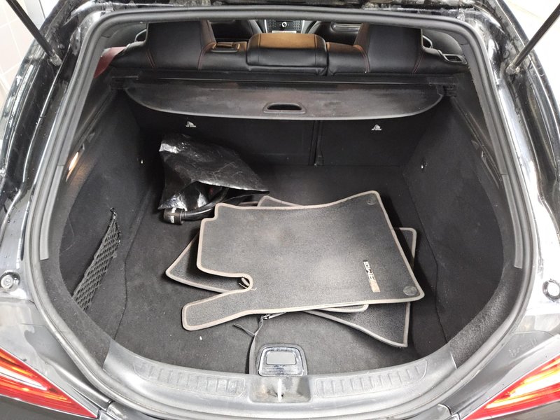 Mercedes-Benz CLA 220 d Shooting Brake automatik AMG Line • LED — 11