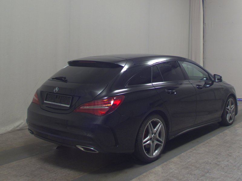 Mercedes-Benz CLA 220 d Shooting Brake automatik AMG Line • LED — 4