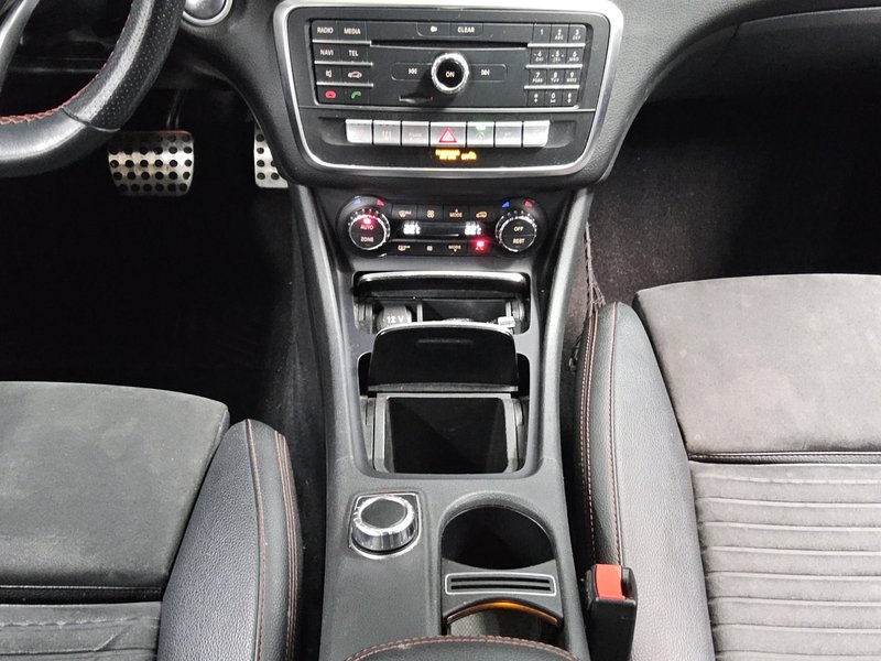 Mercedes-Benz CLA 220 d Shooting Brake automatik AMG Line • LED — 6