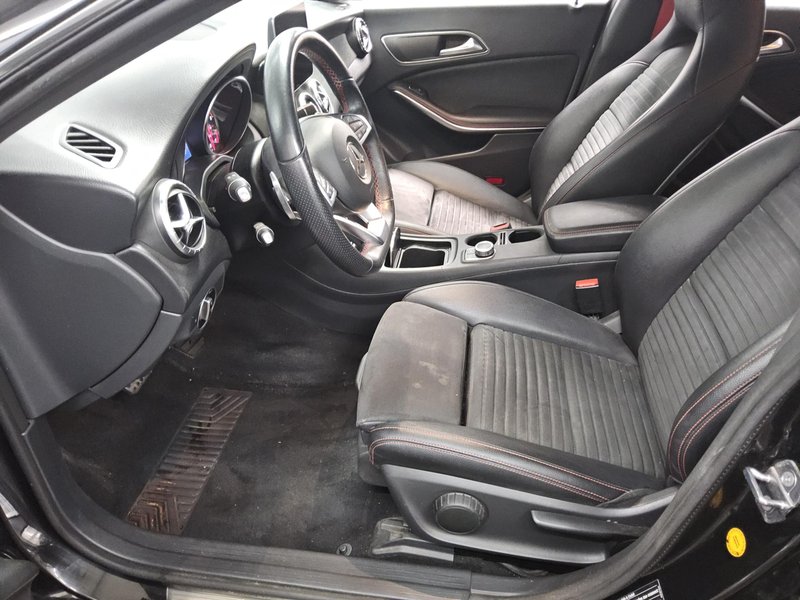 Mercedes-Benz CLA 220 d Shooting Brake automatik AMG Line • LED — 8