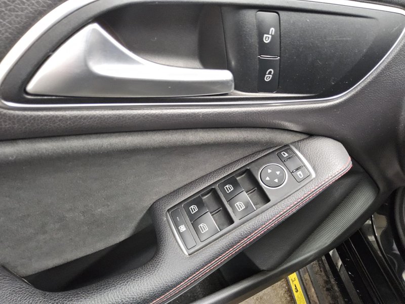 Mercedes-Benz CLA 220 d Shooting Brake automatik AMG Line • LED — 9