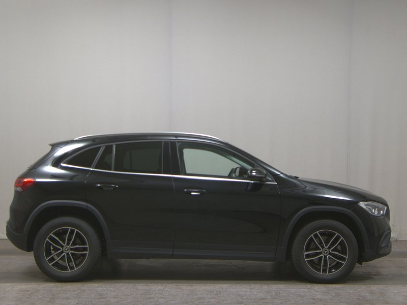 Mercedes-Benz GLA 200 d Style automatik • LED • krov