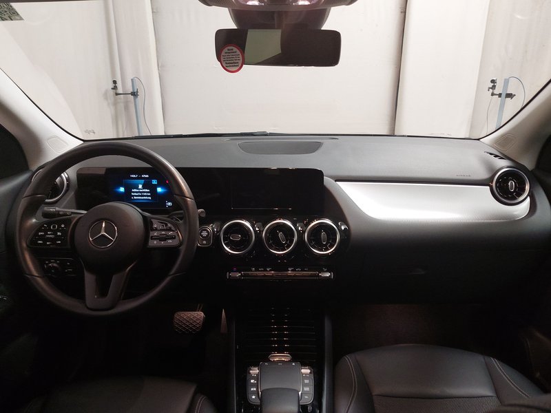 Mercedes-Benz GLA 200 d Style automatik • LED • krov — 17