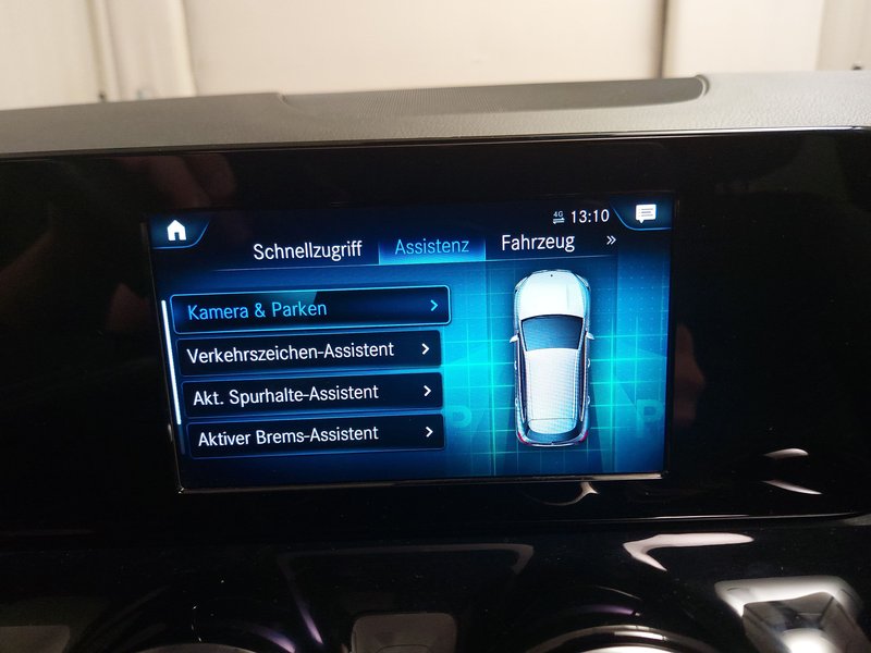 Mercedes-Benz GLA 200 d Style automatik • LED • krov — 20