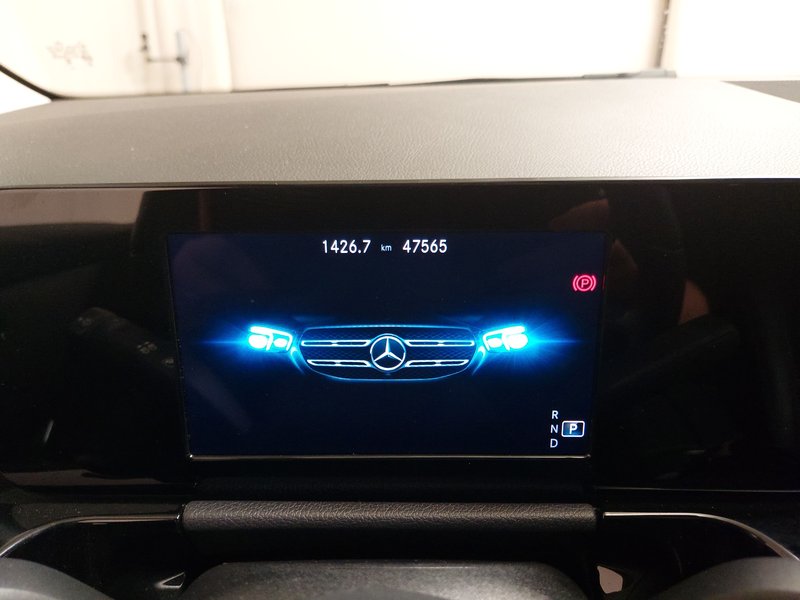 Mercedes-Benz GLA 200 d Style automatik • LED • krov — 21