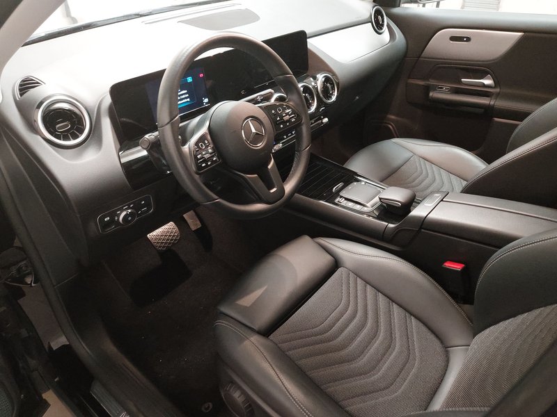 Mercedes-Benz GLA 200 d Style automatik • LED • krov — 6