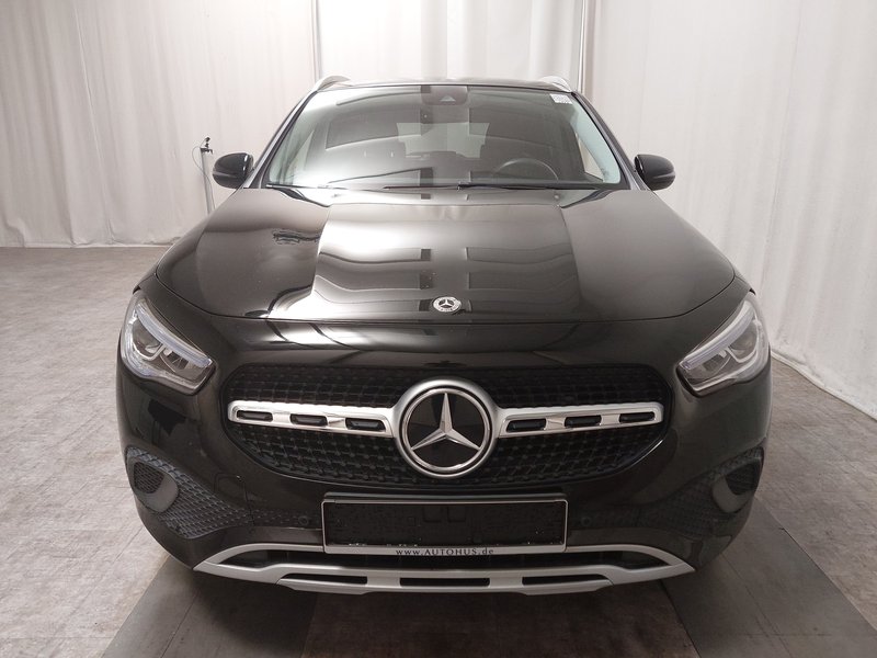 Mercedes-Benz GLA 200 d Style automatik • LED • krov — 9