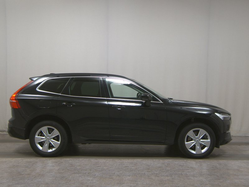 Volvo XC60 B4 D automatik Core • električna peta vrata • LED