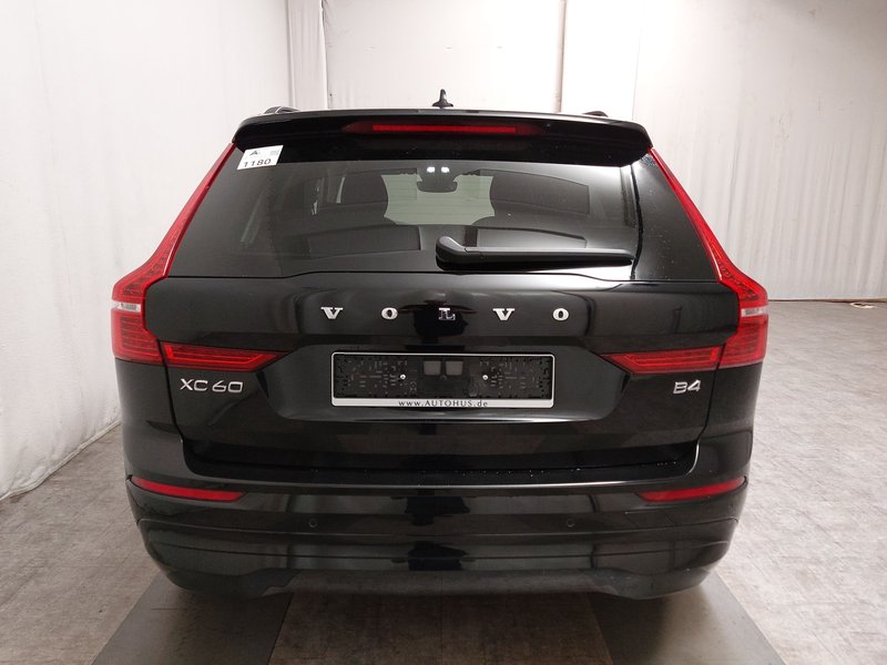 Volvo XC60 B4 D automatik Core • električna peta vrata • LED — 14