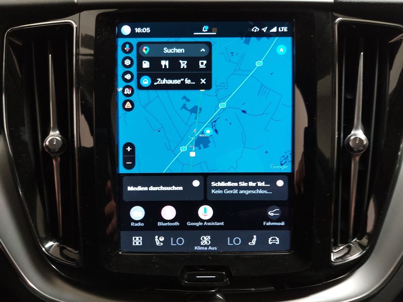 Volvo XC60 B4 D automatik Core • električna peta vrata • LED — 17